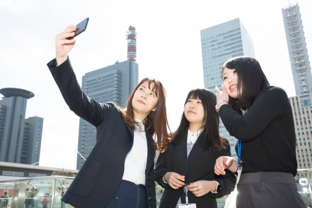 3人組で1人になる人の特徴,3人組で1人,仲間外れ,孤立